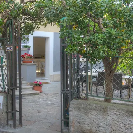 בית הארחה Rione San Carlo