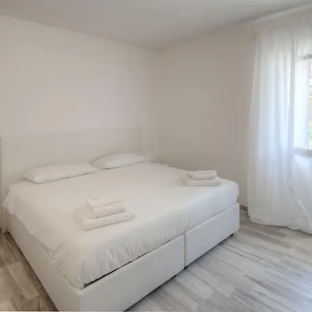 Rione San Carlo 게스트하우스 피날레리구레